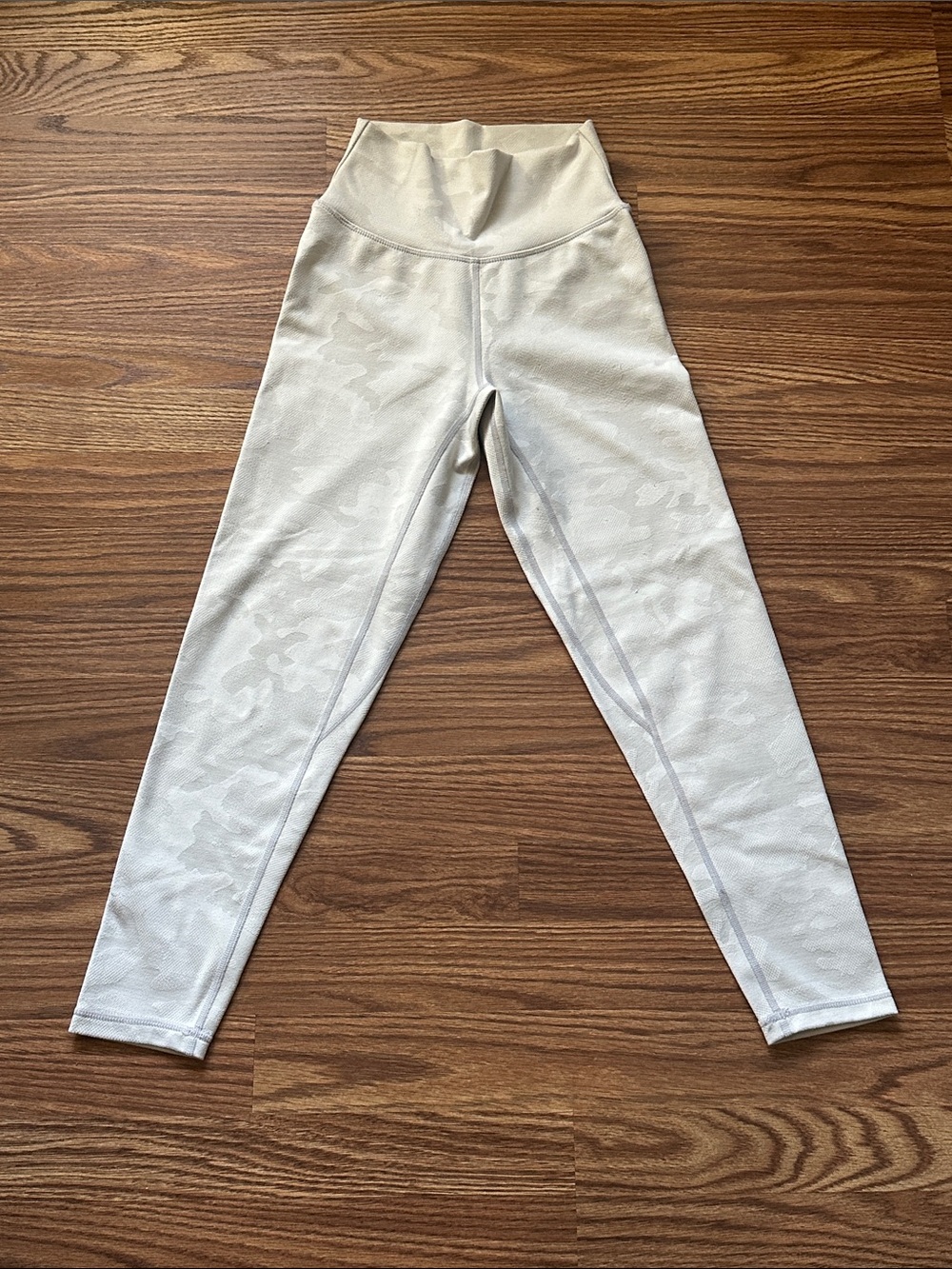 Ptula women’s white camo leggings